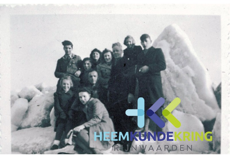 Rijn dicht gevroren F00001598